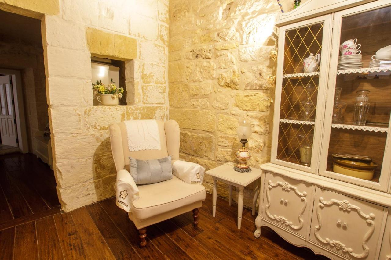 Villa Town House Steeped In History Rabat Exterior foto