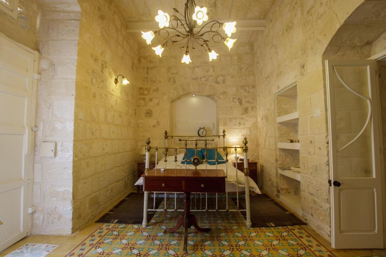 Villa Town House Steeped In History Rabat Exterior foto
