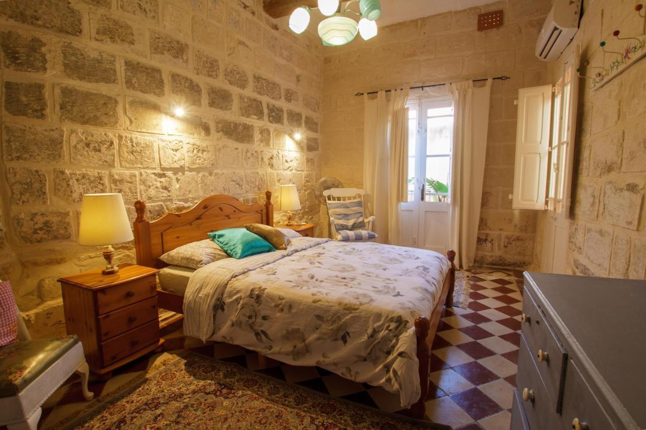 Villa Town House Steeped In History Rabat Exterior foto